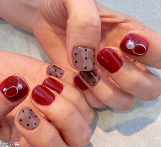 2018冬天流行什么類型美甲 紅色美甲合集 2018冬天流行什么類型美甲 紅色美甲合集