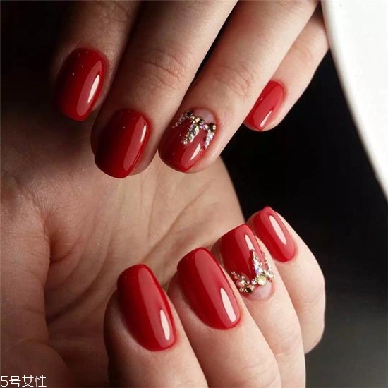 2018冬天流行什么類型美甲 紅色美甲合集 2018冬天流行什么類型美甲 紅色美甲合集