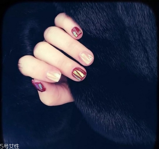 2018冬天流行什么類型美甲 紅色美甲合集 2018冬天流行什么類型美甲 紅色美甲合集