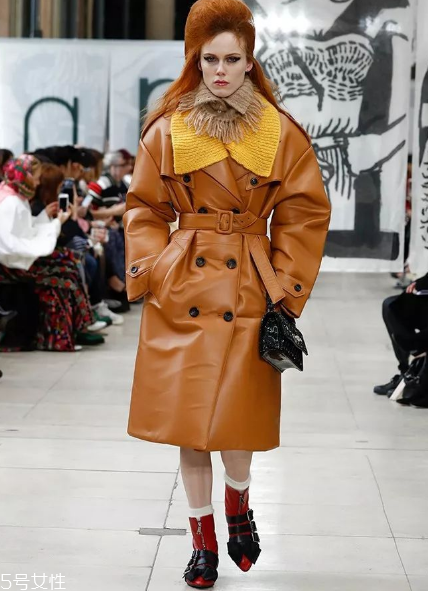 miumiu2018秋冬系列好看嗎_有哪些款式？