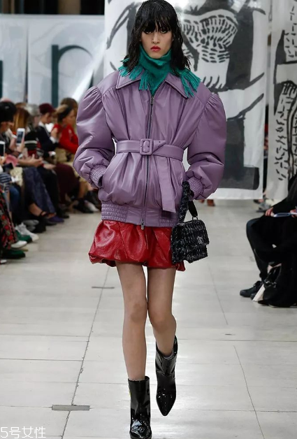 miumiu2018秋冬系列好看嗎_有哪些款式？