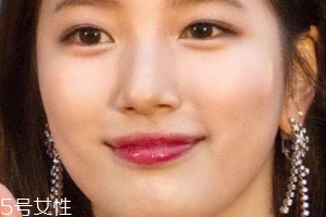 玻璃唇怎么畫(huà)好看？這么畫(huà)唇妝少女感十足