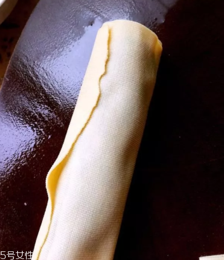 豆腐皮能油炸嗎？火候太猛容易炸糊
