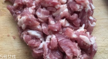 豆腐皮能油炸嗎？火候太猛容易炸糊