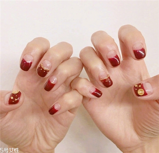 紅色系美甲適合手黑的人嗎 紅色系美甲圖片2018新款式 紅色系美甲適合手黑的人嗎 紅色系美甲圖片2018新款式