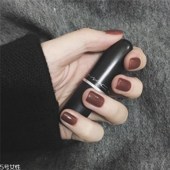 紅色系美甲適合手黑的人嗎 紅色系美甲圖片2018新款式 紅色系美甲適合手黑的人嗎 紅色系美甲圖片2018新款式