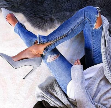 牛仔褲能配高跟鞋嗎？精致女生的穿搭法則