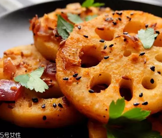 毛孔大黑頭多怎么辦？4款產(chǎn)品讓你無懼毛孔問題