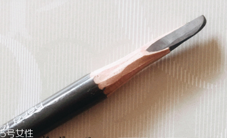眉筆怎么畫(huà)眉毛好 砍刀眉筆削法 眉筆怎么畫(huà)眉毛好 砍刀眉筆削法