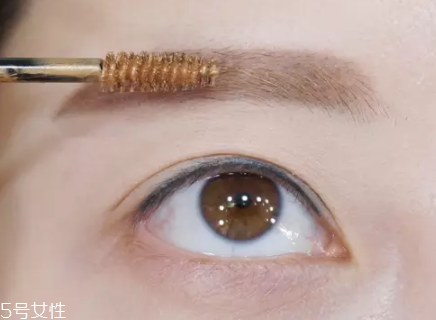 眉毛短怎么變長？畫眉大法拯救短眉星人