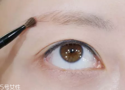 眉毛短怎么變長？畫眉大法拯救短眉星人