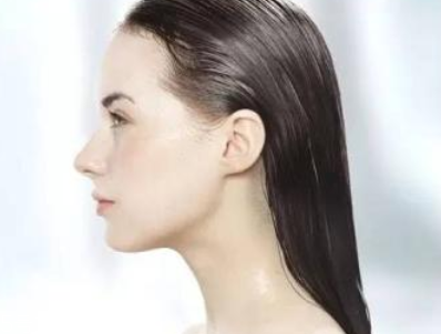發(fā)膜在頭發(fā)上停留多久？正常發(fā)質(zhì)3到5分鐘