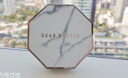 dear dahlia大理石彩妝系列好用嗎？非常適合黃種人