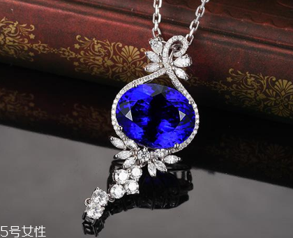 坦桑石和藍寶石有什么區(qū)別？寶石大對比