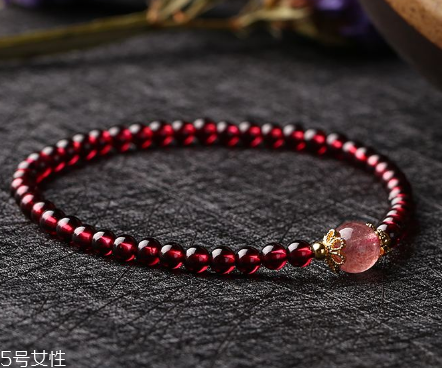 石榴石手鏈睡覺能戴嗎？這些情況你需要考慮