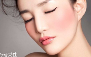 紅血絲用哪種護(hù)膚品？6款大牌全面對抗紅血絲