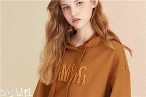 今年流行什么款式衛(wèi)衣？春日造型全靠它