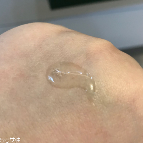 海藍(lán)之謎潔面凝露適合敏感肌嗎？