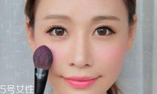 夏天化妝怎么樣不脫妝？8個(gè)小技巧讓你做清爽女神