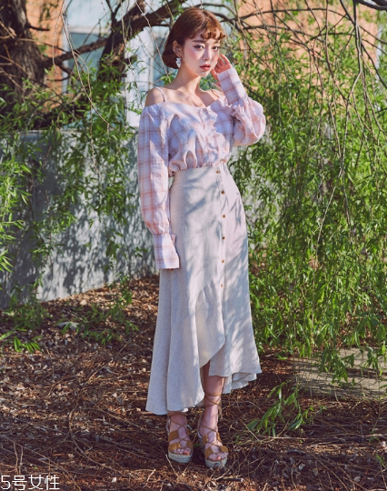 格子上衣配什么褲子好看？打造萌系少女范兒