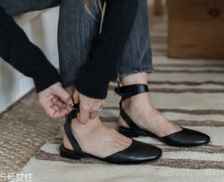 jenni kayne是什么牌子？平底鞋也能穿出大長腿