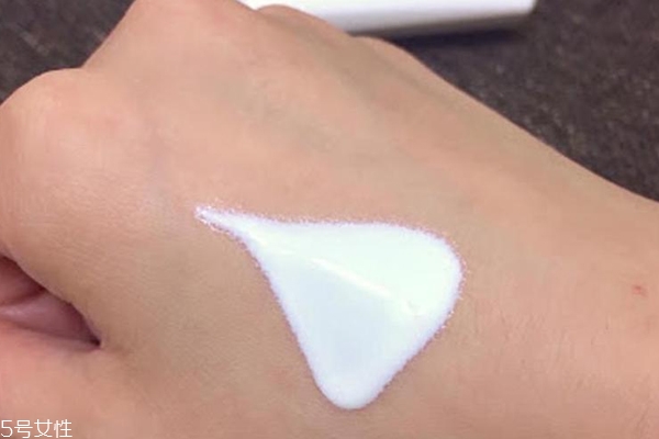 fancl物理防曬霜怎么樣？不悶痘不刺激