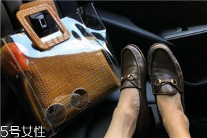staud是哪國(guó)牌子？逼格滿滿的小眾包