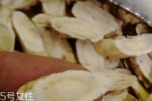 黃芪是北芪嗎？是一種東西