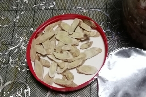 黃芪是大的好還是小的好？好壞跟大小無關(guān)