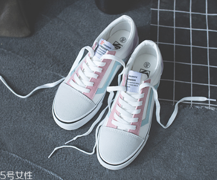 帆布鞋褪色如何修復(fù)？帆布鞋褪色要注意