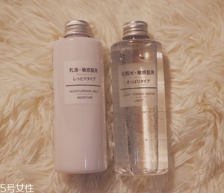 干性皮膚適合用什么水乳 干性皮膚水乳推薦 干性皮膚適合用什么水乳 干性皮膚水乳推薦