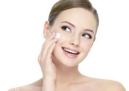 干性皮膚適合用什么水乳 干性皮膚水乳推薦 干性皮膚適合用什么水乳 干性皮膚水乳推薦