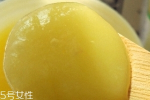 蜂王漿是什么味道？辣味跟酸味