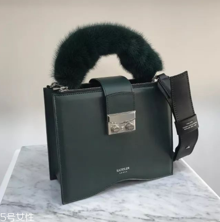 saddler seoul是什么牌子？終于不用撞包了