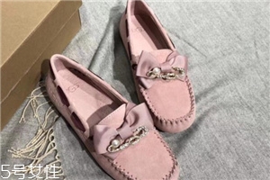 ugg豆豆鞋多少錢一雙？ugg也有單鞋
