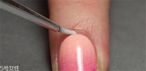 可撕指甲油哪個(gè)牌子好？女神都愛的六款健康指甲油