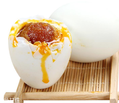 咸鴨蛋是生的還是熟的？肯定是生的