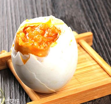 咸鴨蛋是腌制食品嗎？做法是腌制