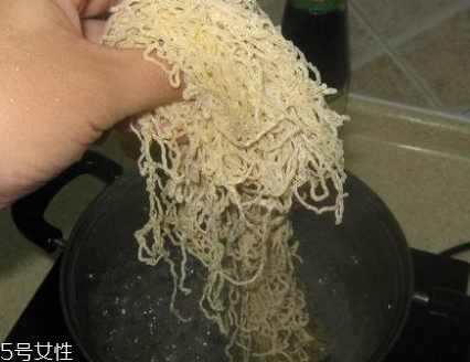 云吞面怎么煮好吃？廣東特色小吃