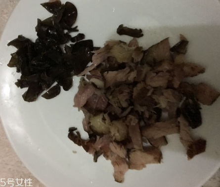煙熏臘肉怎么保存？通風(fēng)處保存