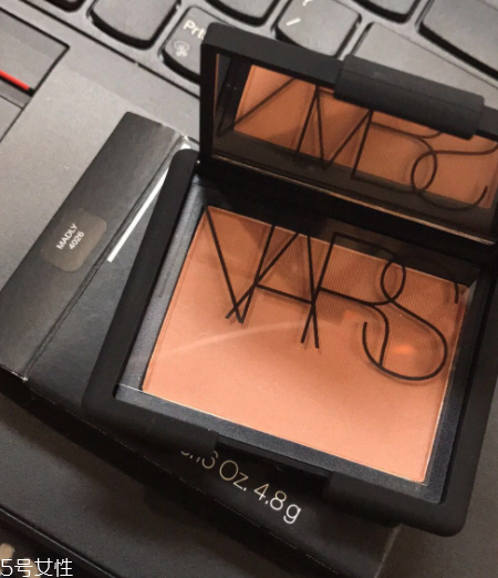 nars sex appeal腮紅干嗎？略飛粉不過可以接受