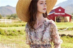看櫻花穿什么裙子好看？清新美裙最相宜