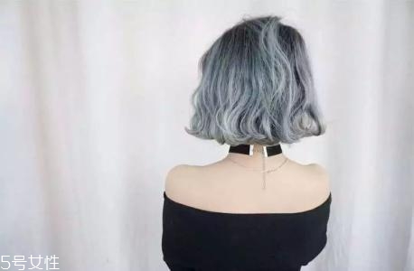 圓臉?lè)侥樳m合什么扎發(fā)？2018流行少女扎發(fā)