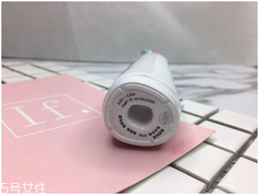歐樂b電動(dòng)牙刷怎么樣？四個(gè)刷頭很好用