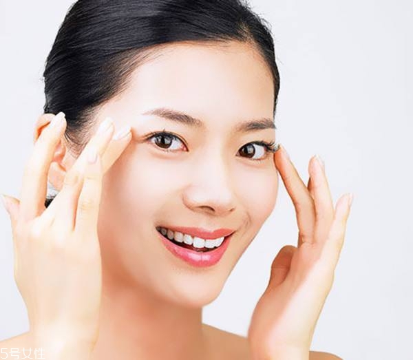 什么樣的人笑起來好看？如何避免笑起來像鬼？