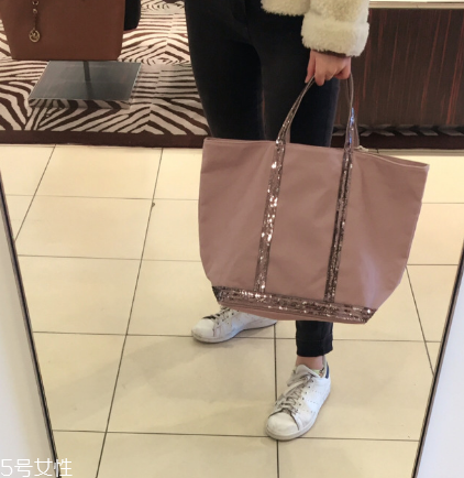 vanessa bruno是什么牌子？小眾愛好者的天堂