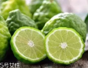 柑橘調(diào)香水好聞嗎？吃了這個(gè)大橘子
