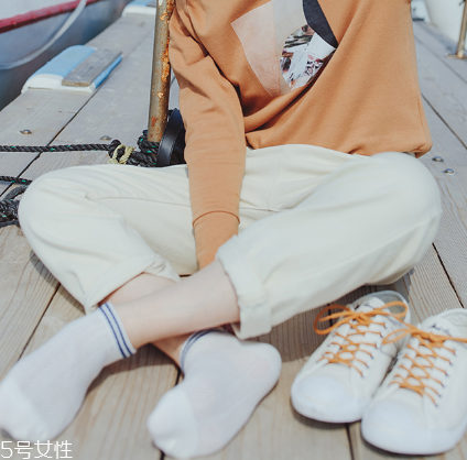 襪子能和衣服一起洗嗎？襪子最好單獨洗
