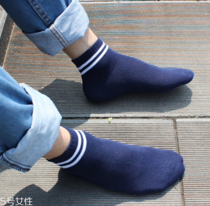 襪子能和衣服一起洗嗎？襪子最好單獨洗