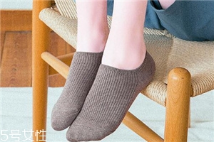 襪子上有口香糖怎么辦？口香糖這樣清理